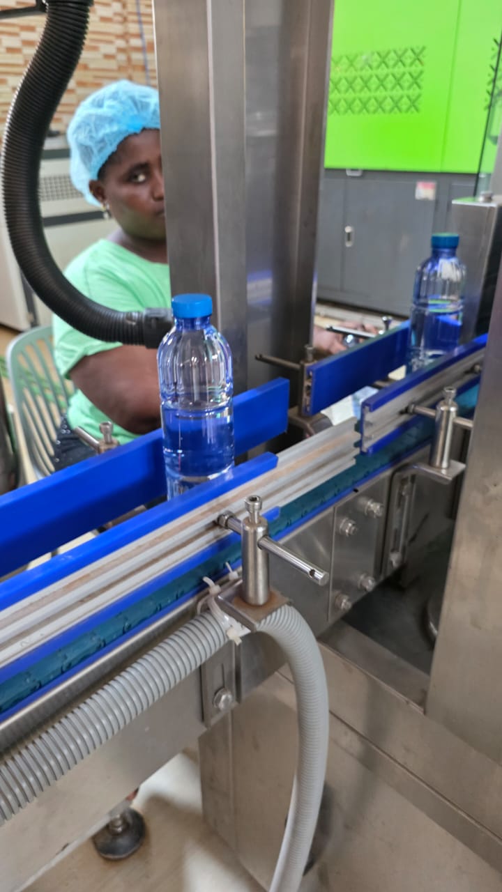 Water bottling line in operation